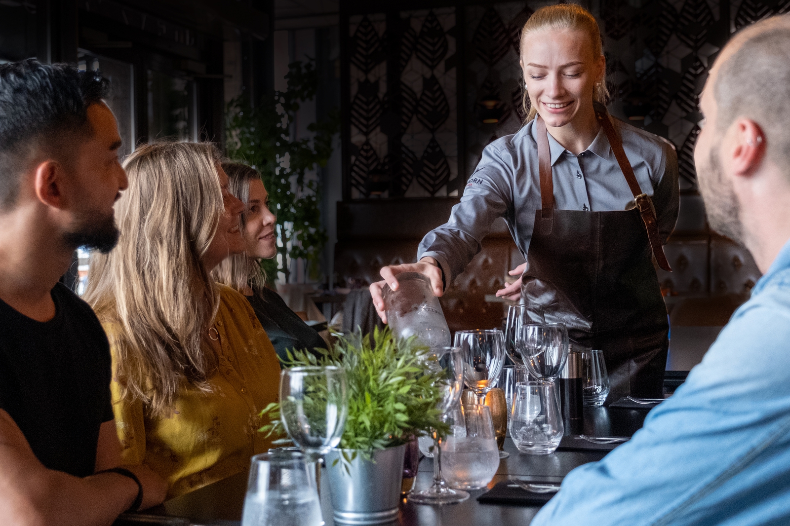 Restaurantsjef og servitører